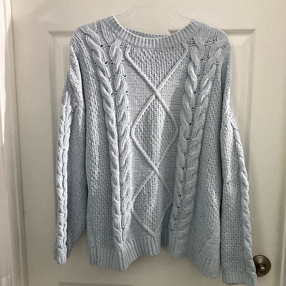 Time and Tru Blue Crew Neck Sweater with Cable Knit Design